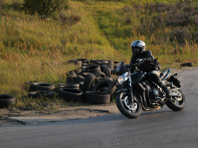 pan na Suzuki Bandit 1000 .