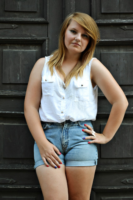 Hey blondie