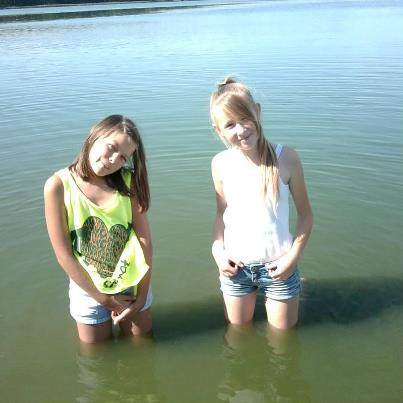 Z Ad < 3 3 3 .