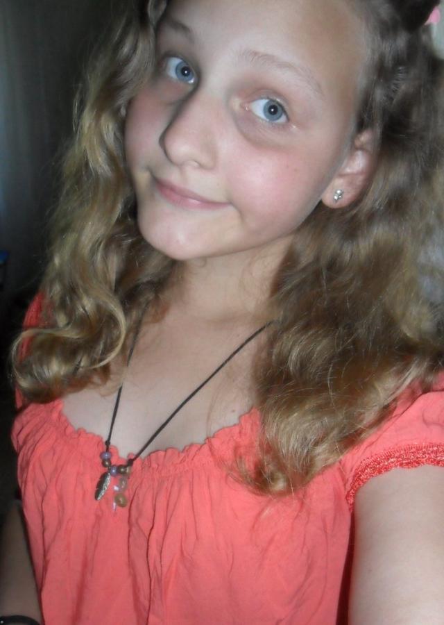 :>