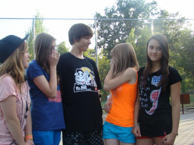 17 . / Klaudia . :  3