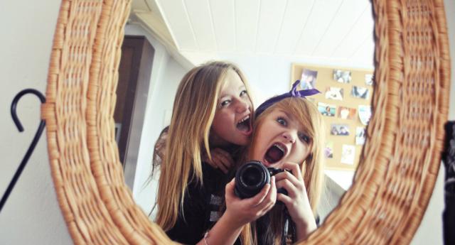 happy b'day sister!