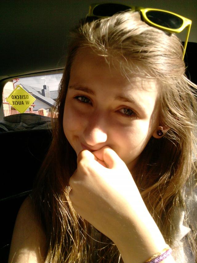 Hahah  . Nuda w Samochodzie . :D