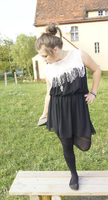 heej < 333