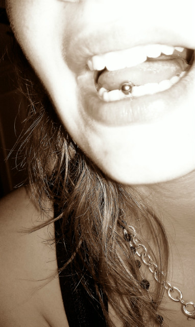 Tounge piercing ! :D 