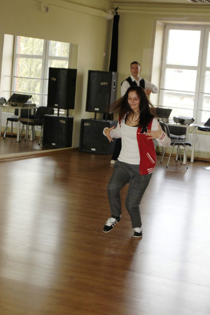 dancedancedancedance