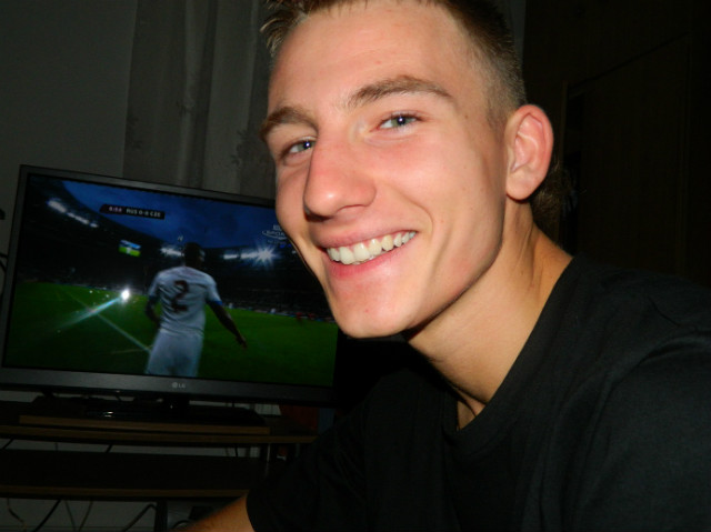 :d