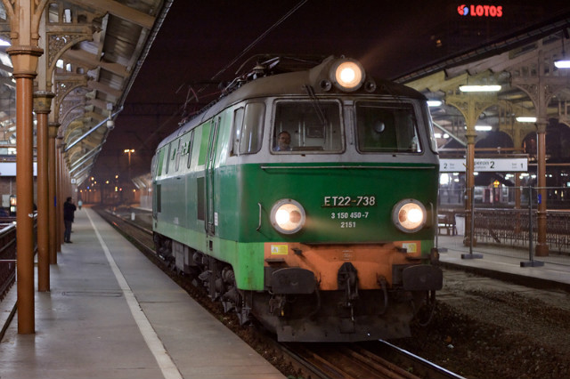 ET22-738