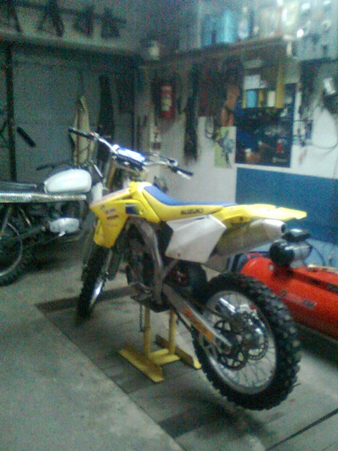 MOTOCROSS