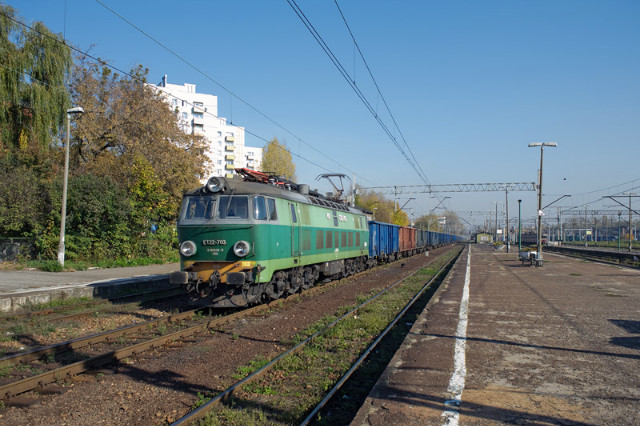 ET22-703