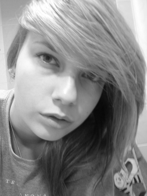 hello ;3
