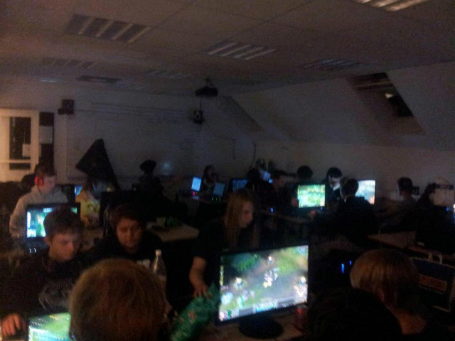 LAN!!! :D