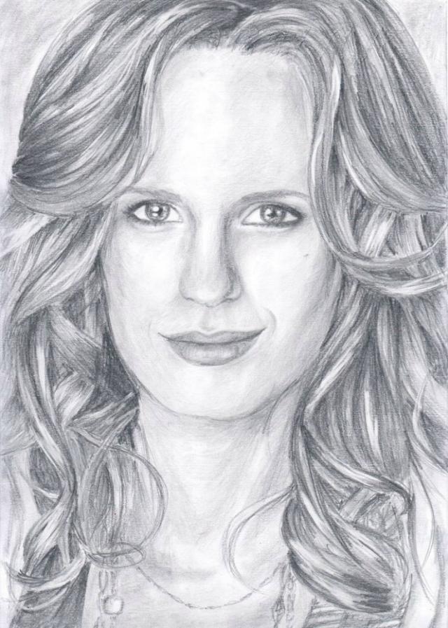 33. Esme Cullen 