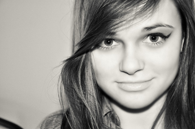 stare.