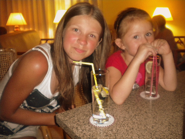 Majkaa ;**