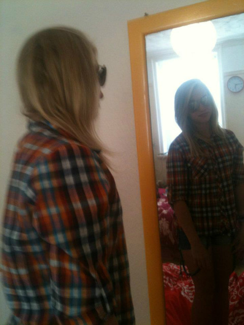 Laauura ;*