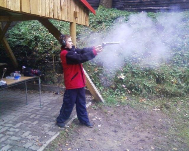 Takie tam na strzelnicy:D heheee