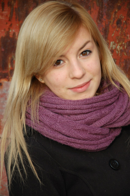 Sandra Soska ;**