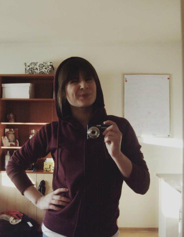 ~.^