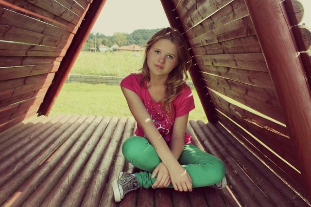 ihii ; >>