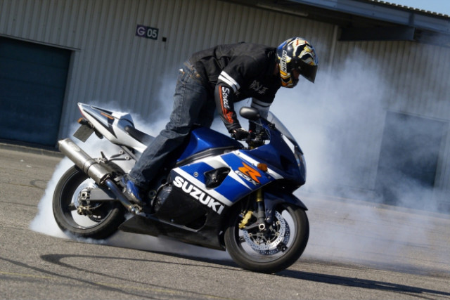Stunt to Grunt !