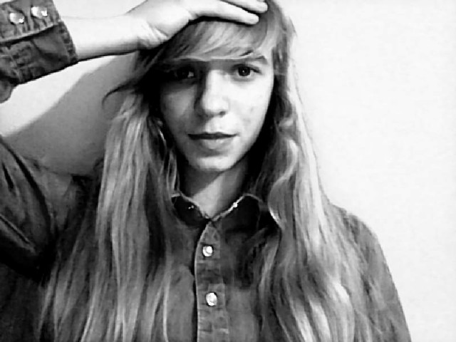 uhe; )