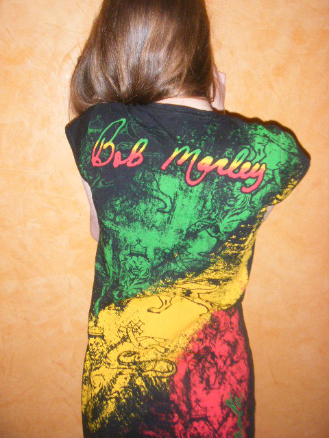 Bob < 3