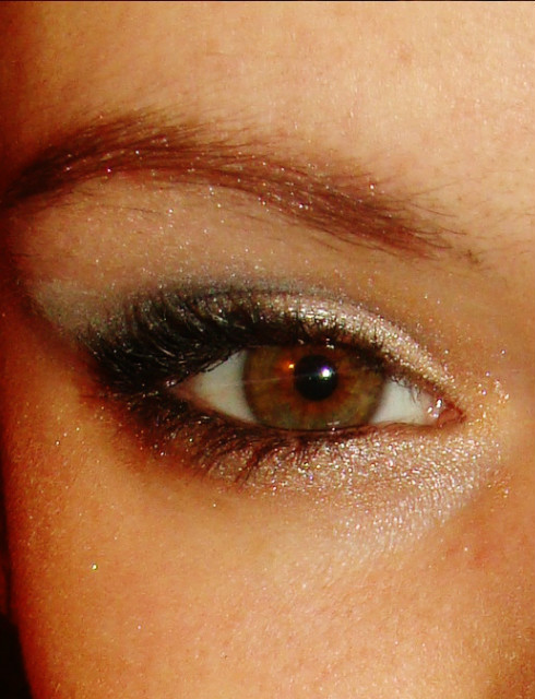 makija wieczorowy ? ; > 