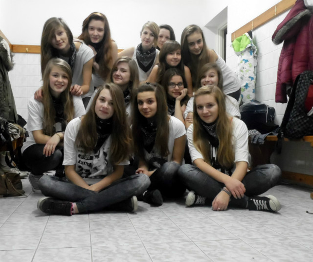 ghjgjhg