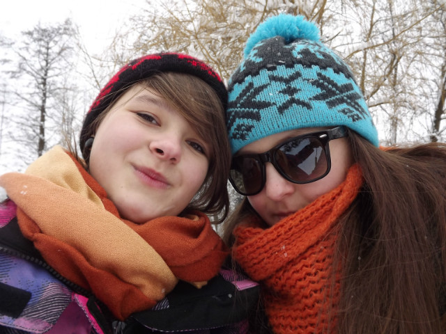 Z  siostr:*