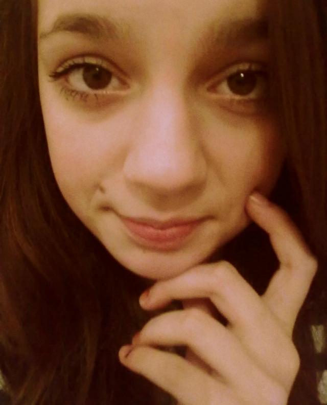 y .. Nie umiera