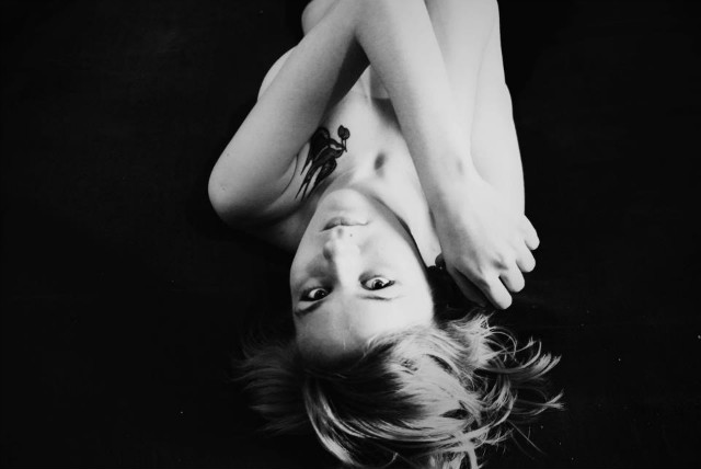 lie with me