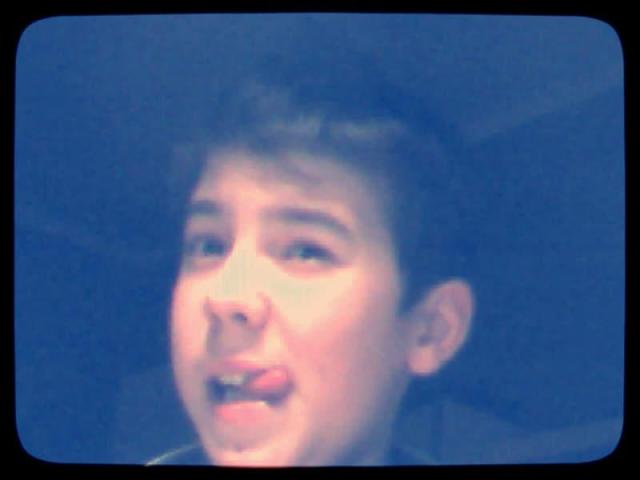 Helo :33