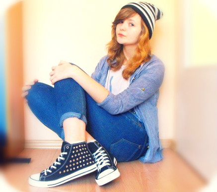 swag bo czapka i buty po domu,jo