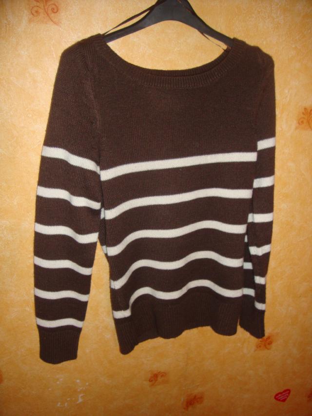 Sweter w paski