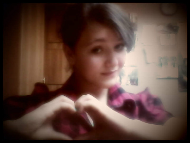 Elo . ; D 