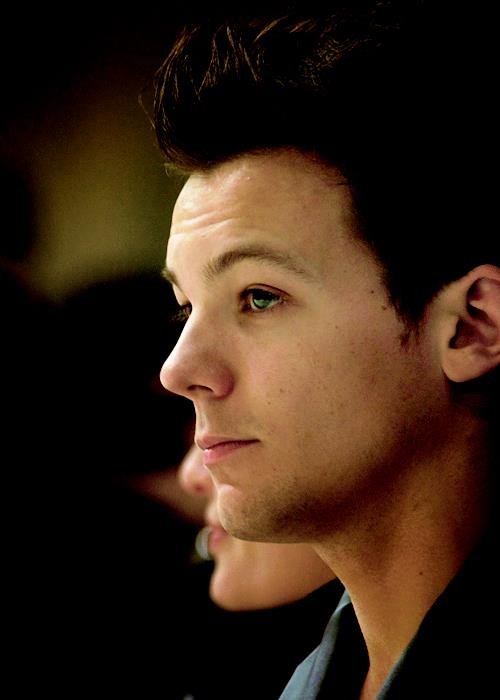 Lou .
