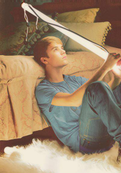 4.Beauty And A Beat