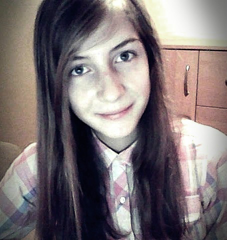 Weekend . < 3