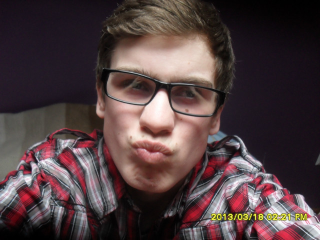 dojebal dziubkiem !:D 