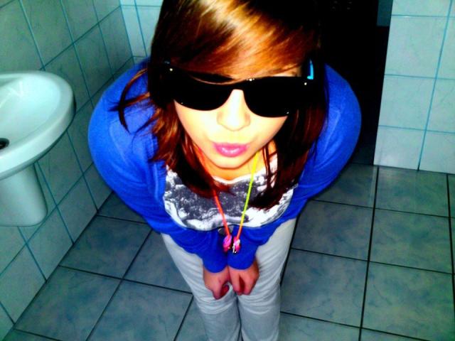Pocztek;*