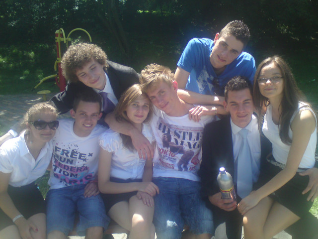 ;** szalony dzie ;) 