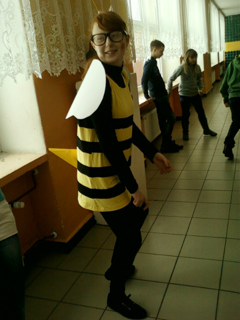 Pszczka ;**