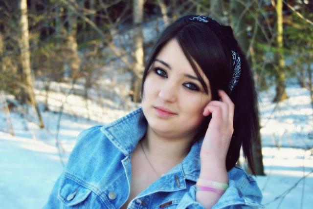 Helo ;**