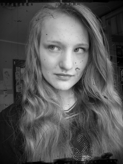 OFFICIAL FIFTEEN GIRL