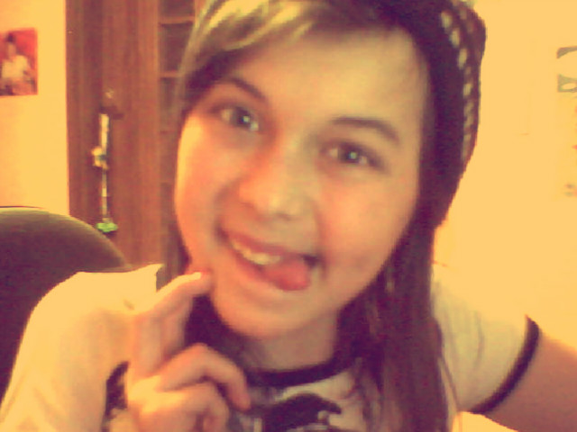 Friens : * < 3