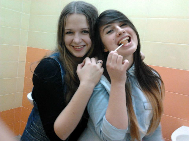 jkdshg