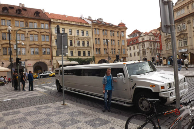 PRAGA                    