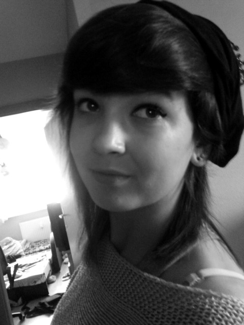 yhy. 