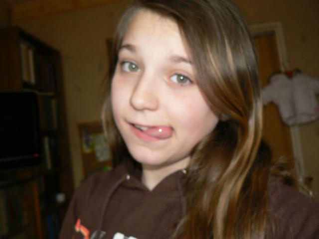 smile ;-;